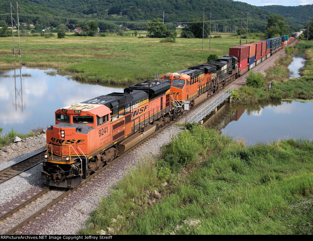 BNSF 9241